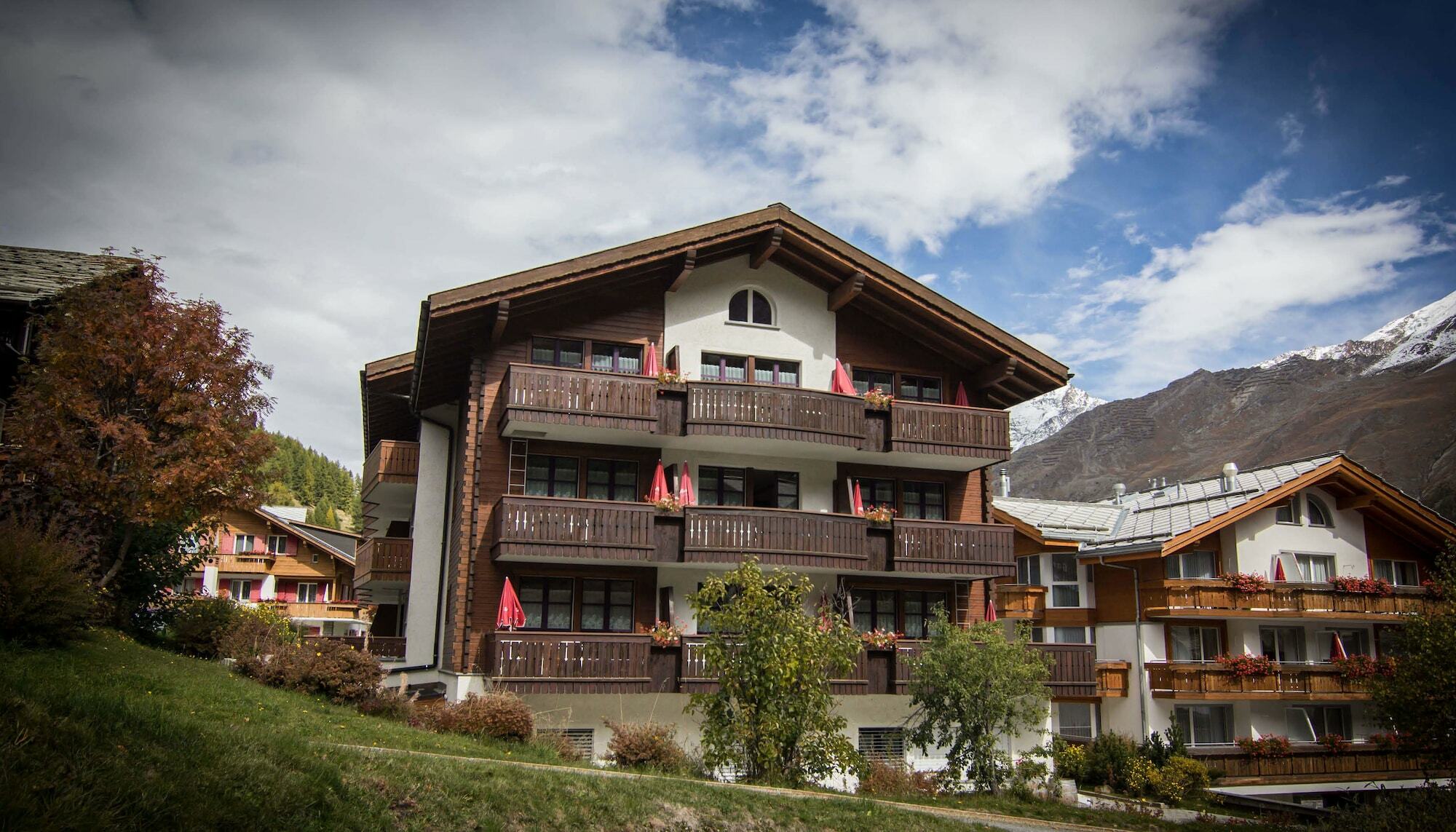 Berghof Garni - The Dom Collection Bed & Breakfast Saas Fee Dış mekan fotoğraf